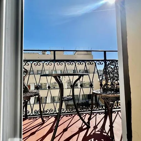 Διαμέρισμα Dezy's House Νίκαια