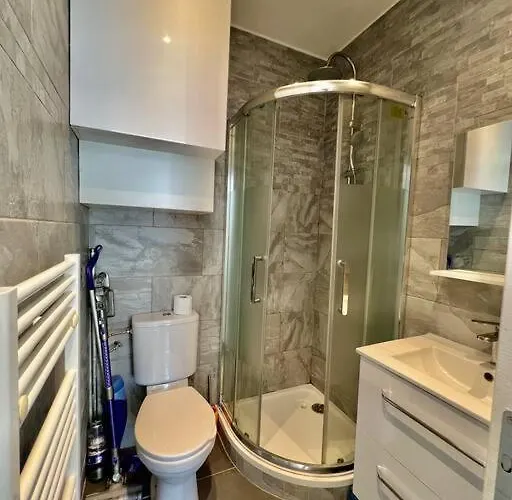 Апартаменты Dezy's House *
